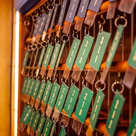 Estense Готель Модена