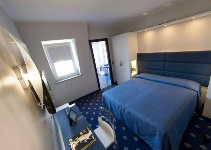 Estense Готель 3*