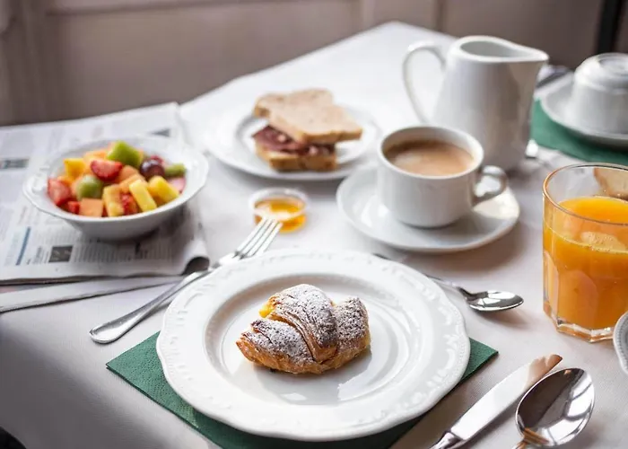 Estense Готель