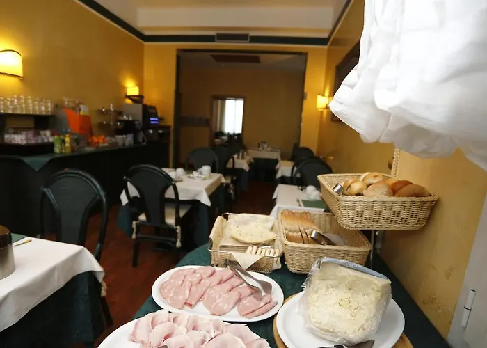 Estense Модена