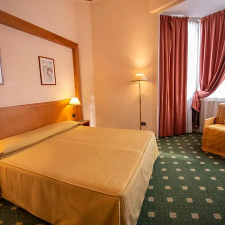 Estense Модена