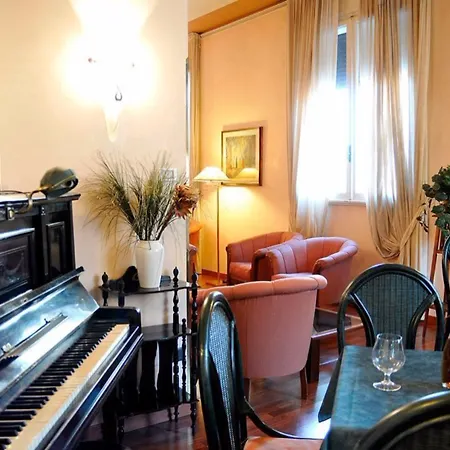 Estense Отель Модена