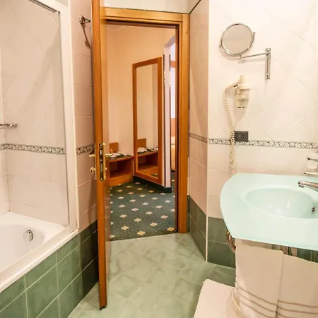 Estense Модена