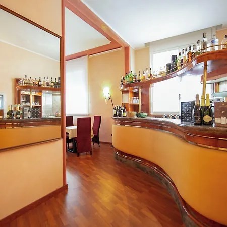 Hotel Estense 3*