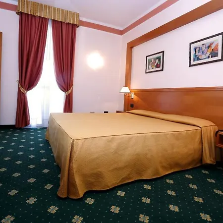 Estense 3* Modena